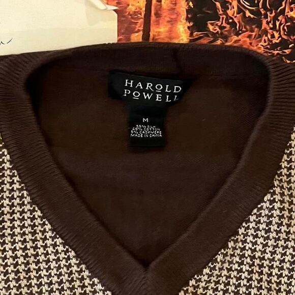 Brown Houndstooth Sleeveless Sweater Vest - Picture 3 of 5